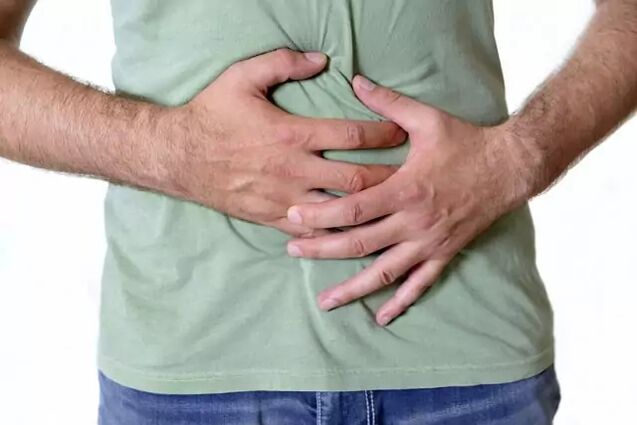Dor abdominal con invasión helmintiana